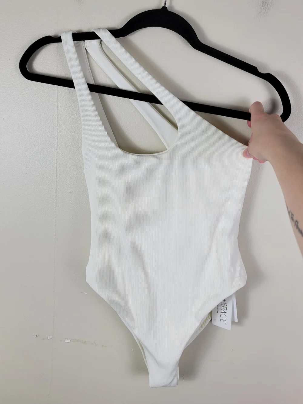 l*space Phoebe Cream White One Shoulder Ribbed One Piece Classic Swimsuit Bikini